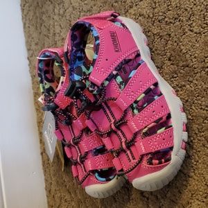 Baby Toddler Girls Khombu Cheeky Active Wear Toe Sandals Size 6 7 Hot Pink NWT